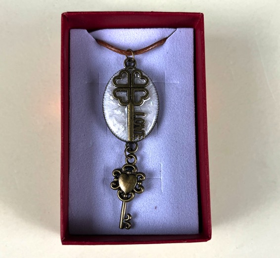 Keys Pendant (METAL BEZEL)